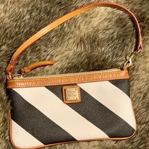 Dooney & Bourke Bags - Dooney & Burke Slim Wristlet/Clutch Dooney & Bourke Bags - Dooney & Burke Slim Wristlet/Clutch